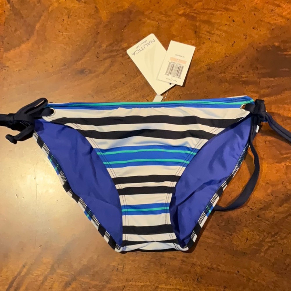 NWT $51 NAUTICA SWIM HEADSAIL STRIPE BOTTOM - Picture 2 of 5
